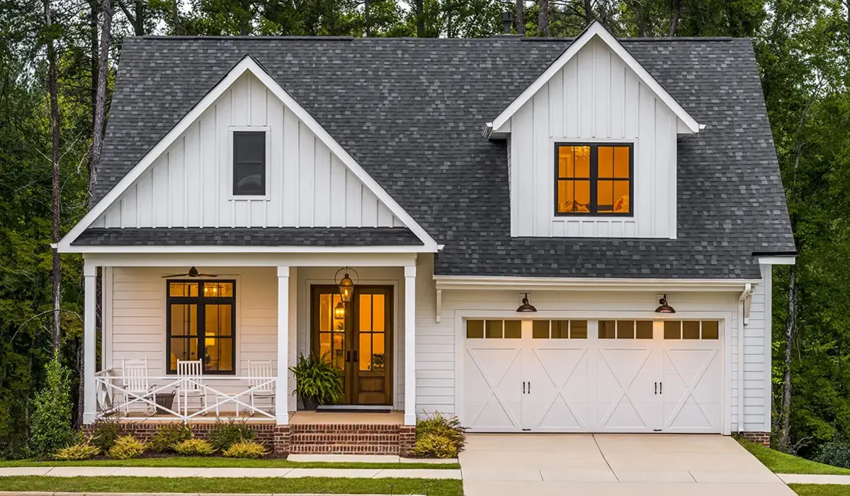 Coachman carriage-style garage door, Tampa